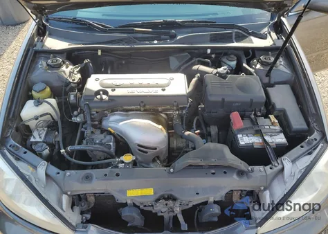 2003 Toyota Camry Le z USA, uszkodzony, nr VIN 4T1BE32K13U650698